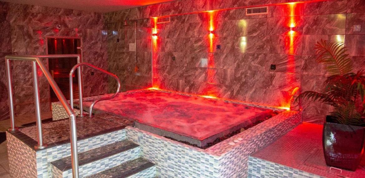 Flat 2, The Old Antiques Warehouse - Free Off-Site Health Club Access With Pool, Sauna, Steam Room & Gym Bowness-on-Windermere Εξωτερικό φωτογραφία